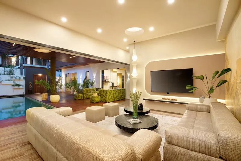 Indoor and outdoor lounge area for you to enjoy